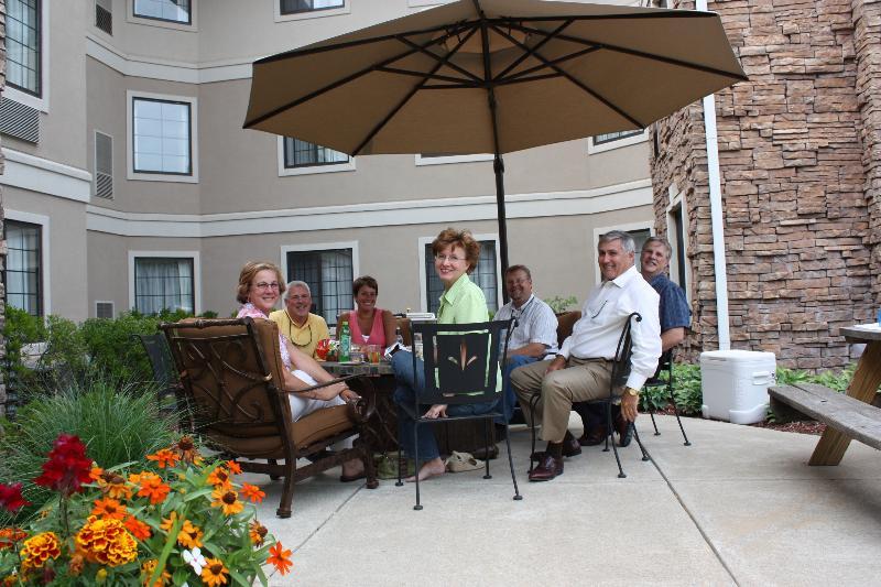 Staybridge Suites Grand Rapids-Kentwood By Ihg Cascade Exterior foto
