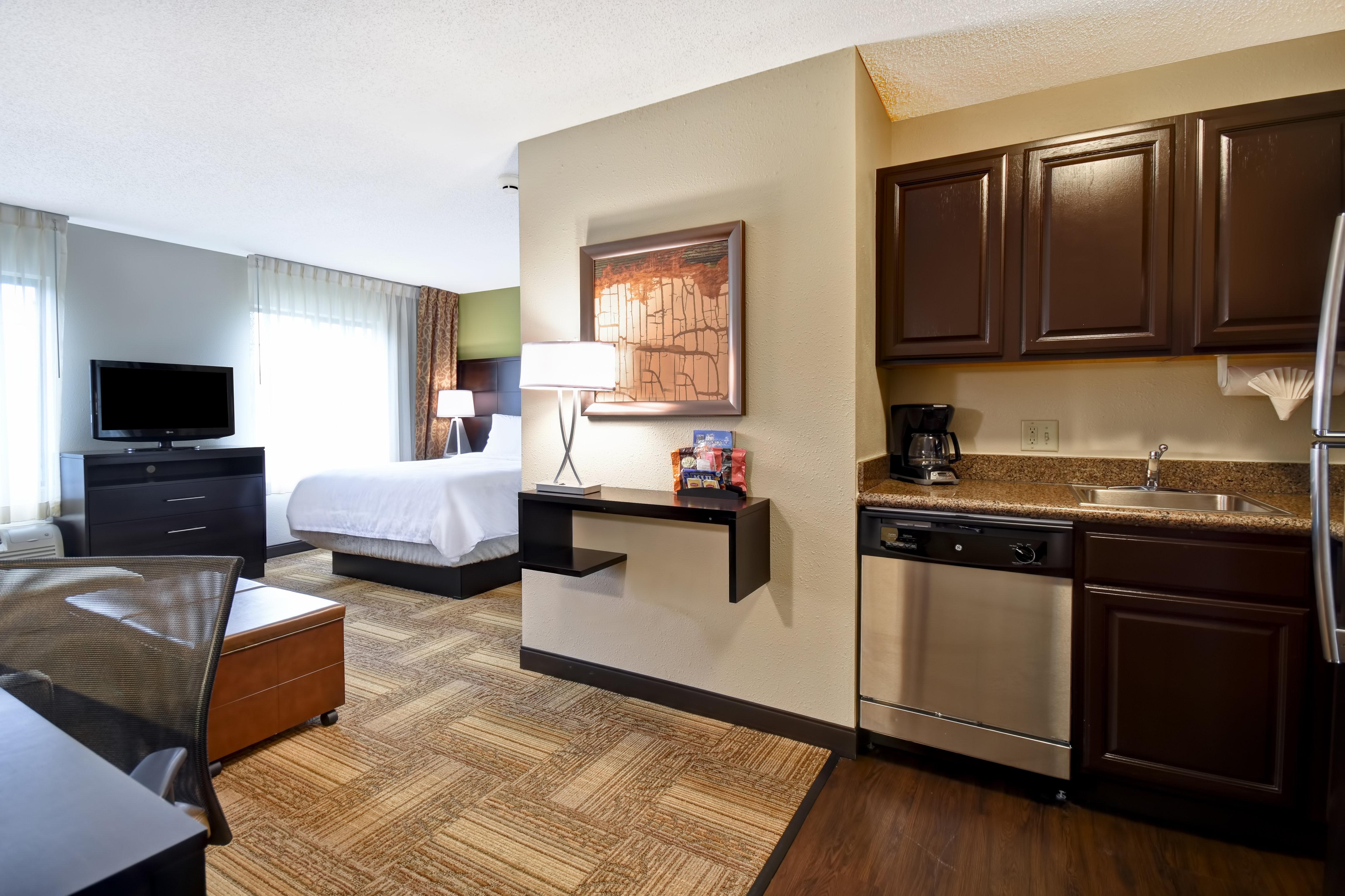 Staybridge Suites Grand Rapids-Kentwood By Ihg Cascade Exterior foto